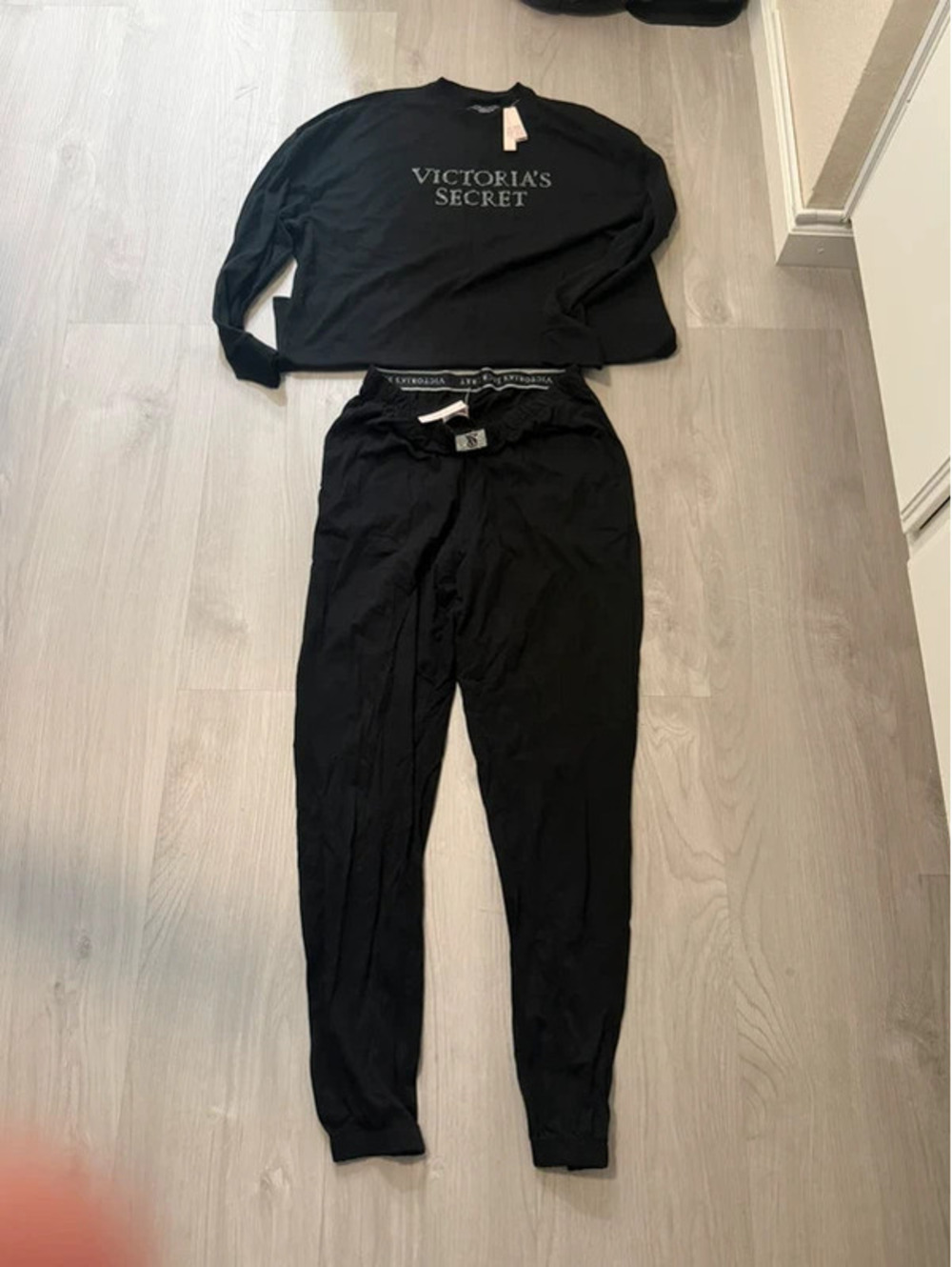Victoria’s Secret Logo Long Sleeve Tee & Jogger PJ Set NWT - Size M